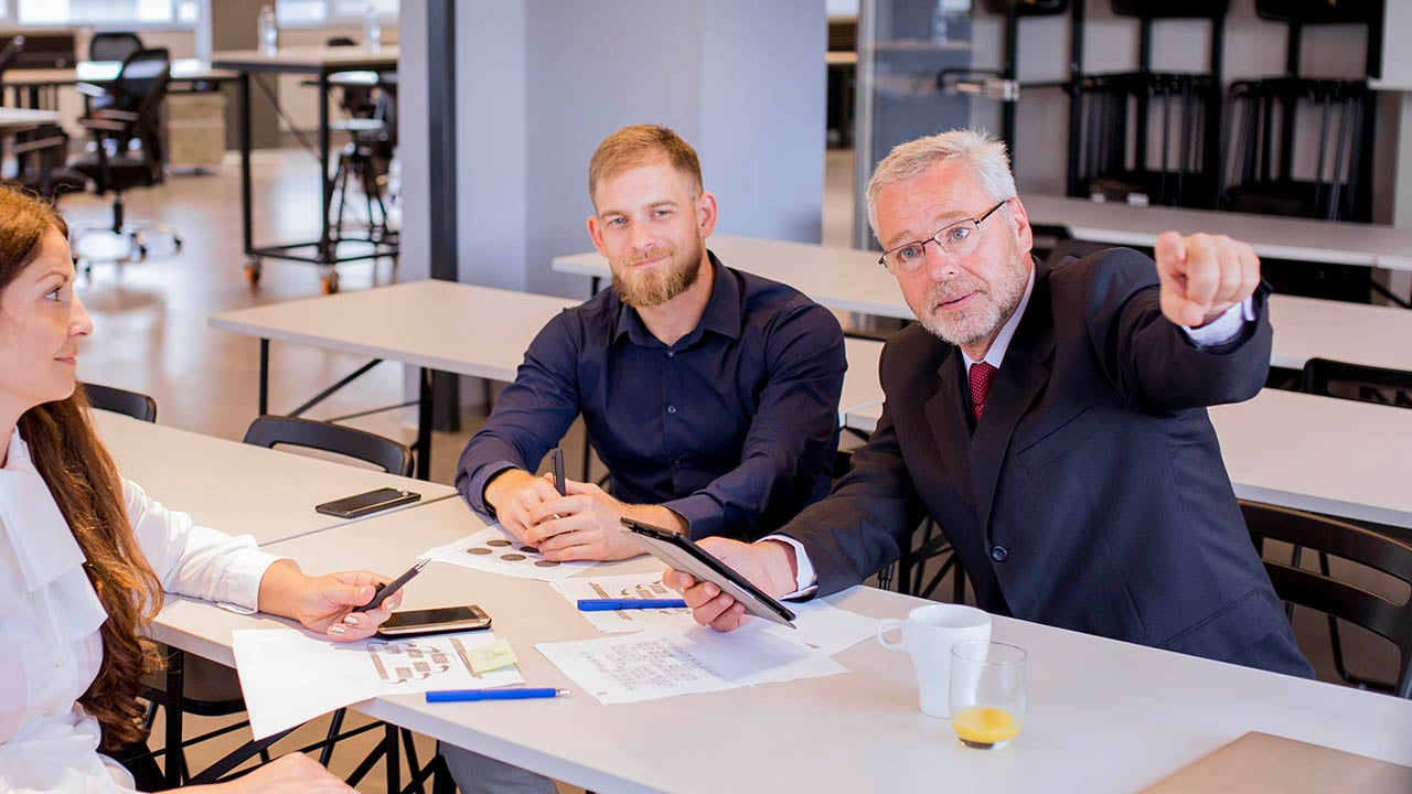 How to use professional language in business communications - Acolad