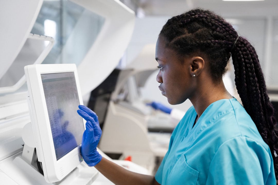 doctor-performing-medical-researches-lab
