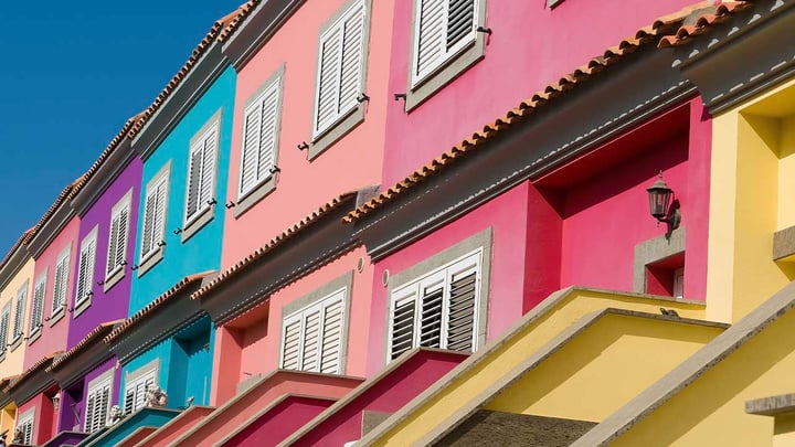 case-con-lotto-colori-città