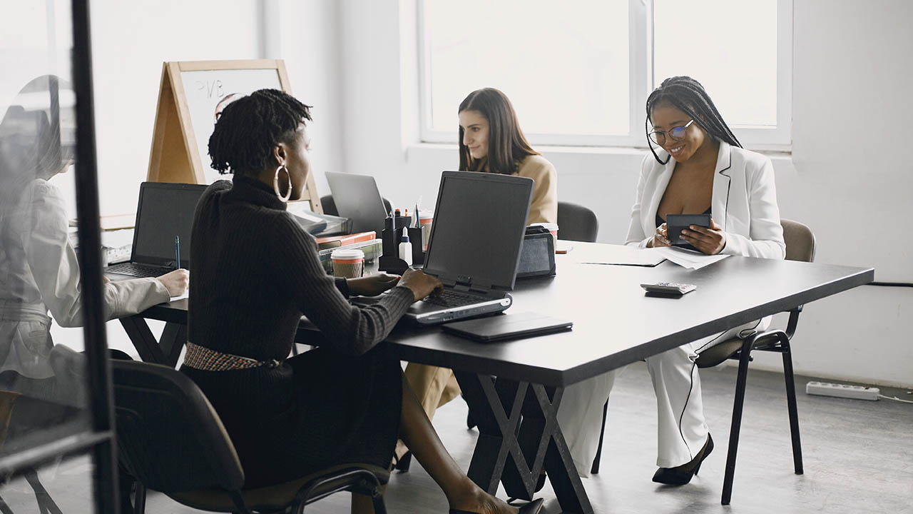 Pourquoi localiser les communications RH ? - Acolad