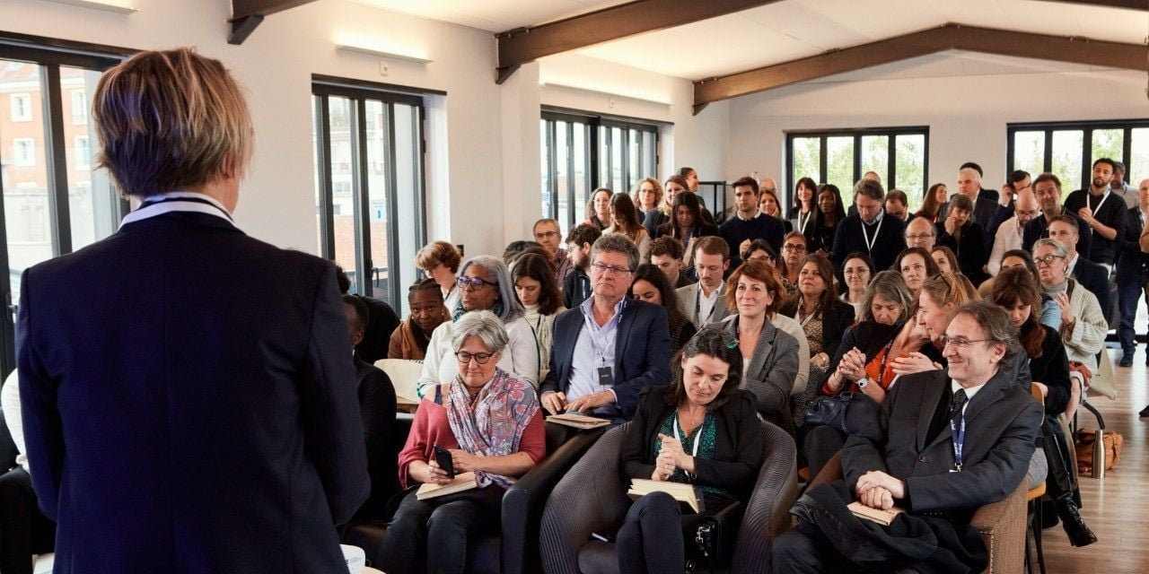 Fremmelse af mangfoldighed: Vores engagement i en multikulturel verden
